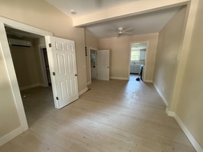 409 S Anderson St in Urbana, IL - Building Photo - Building Photo