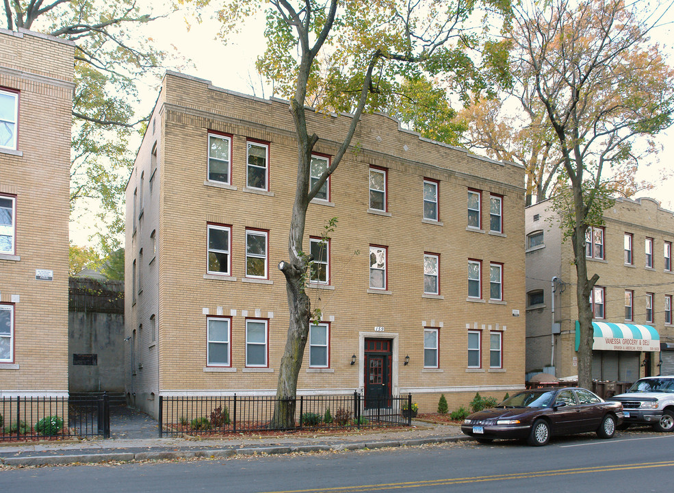 South Whitney Mixed-Use in Hartford, CT - Building Photo