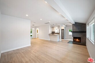 22937 Dolorosa St in Los Angeles, CA - Building Photo - Building Photo