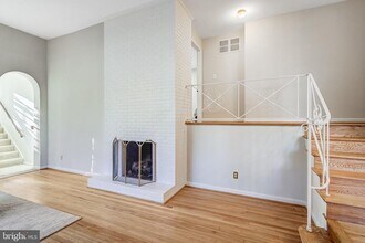 9232 Forest Haven Dr in Alexandria, VA - Building Photo - Building Photo