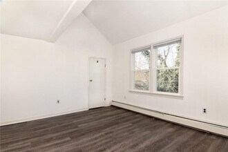 44 Ridge St in Hastings On Hudson, NY - Building Photo - Building Photo