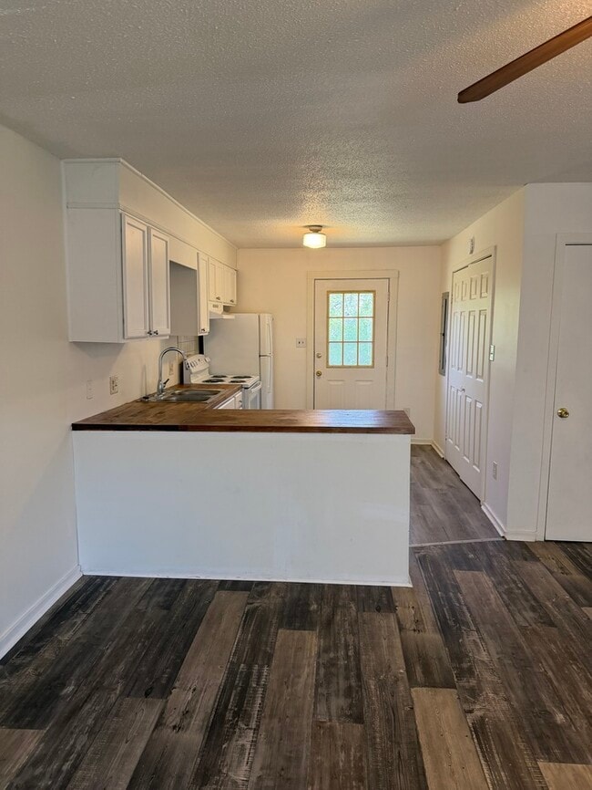 108 Suzanne Cir in Roanoke Rapids, NC - Building Photo - Building Photo