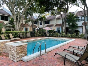 810 SE 2nd St, Unit C in Fort Lauderdale, FL - Building Photo - Building Photo
