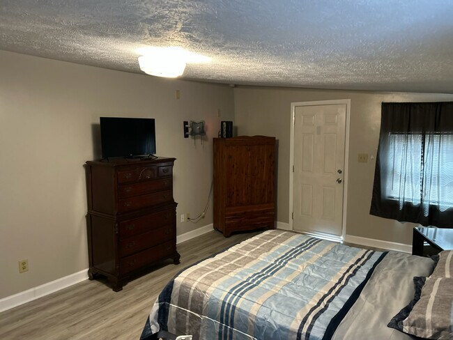 property at 2735 Hope Mills Rd