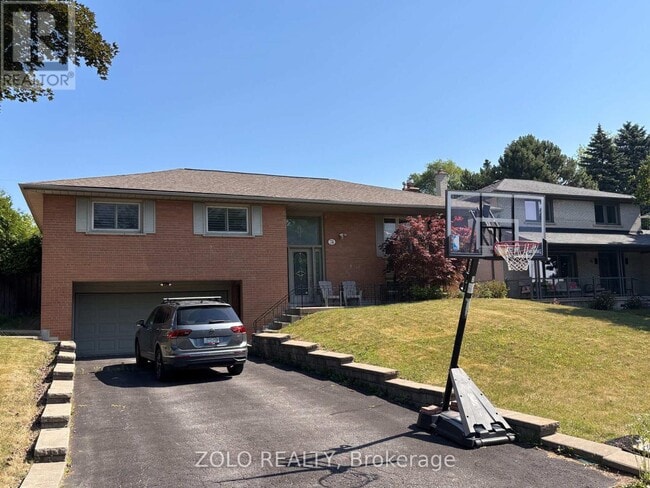property at 74 Ladyslipper Ct