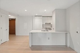 133 Seaport Blvd in Boston, MA - Building Photo - Building Photo