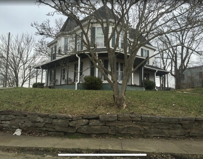 10963 Dixie Hwy, Unit B in Corinth, KY - Building Photo - Building Photo