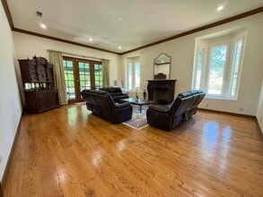 533 Sierra Madre Ave in Glendora, CA - Building Photo - Building Photo