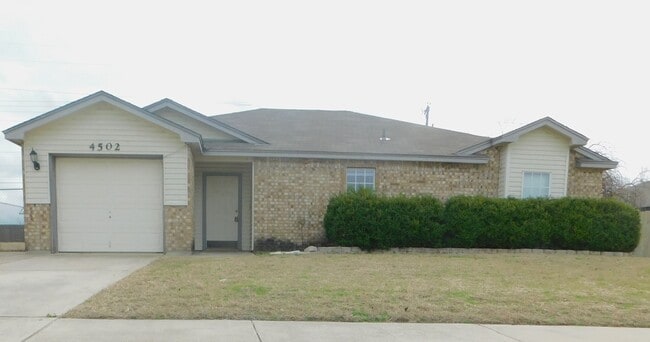 4502 Greyhound Dr in Killeen, TX - Building Photo - Building Photo