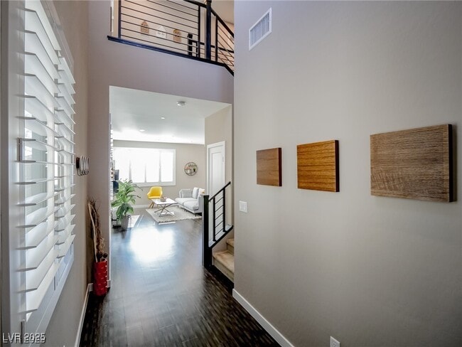 9253 Casa Sierra Ln in Las Vegas, NV - Building Photo - Building Photo