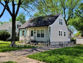 214 Kenoak Dr in Louisville, KY - Building Photo - Building Photo