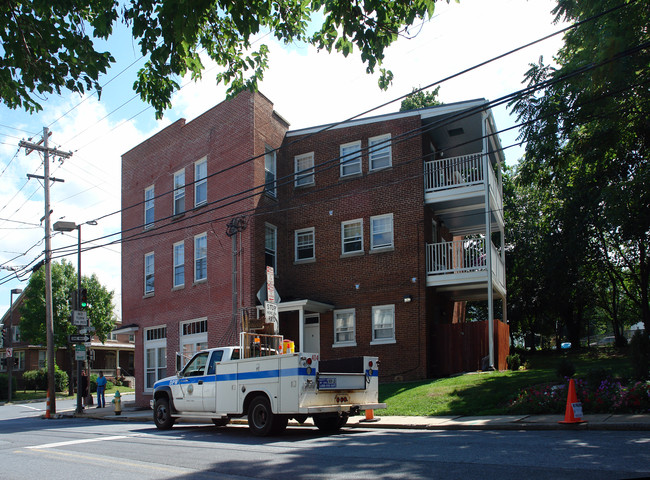 240 W South St in Frederick, MD - Building Photo - Building Photo