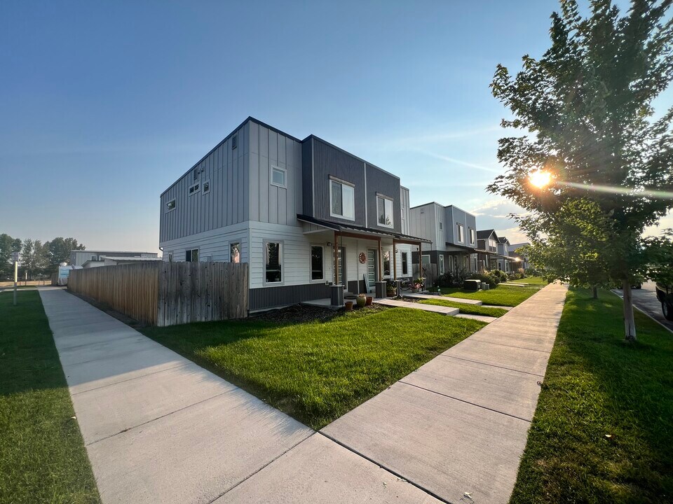 4715 Siren Rd in Missoula, MT - Building Photo