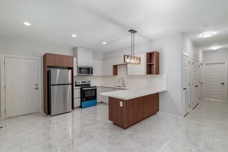 1007 Hidden Hills St, Unit Apt #1 in Mission, TX - Building Photo - Building Photo