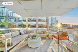 547 W 47th St in New York, NY - Building Photo - Building Photo