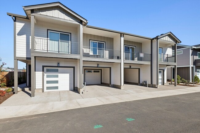 2356 Kingwood St in Forest Grove, OR - Building Photo - Building Photo