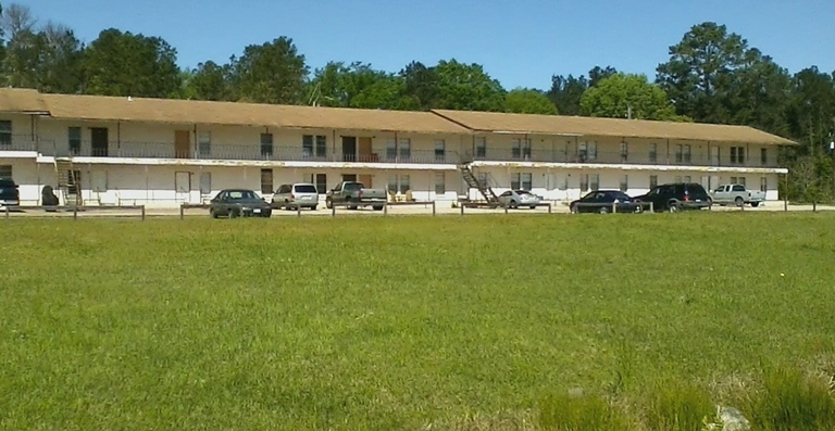 Rusty Pines in Corrigan, TX - Building Photo