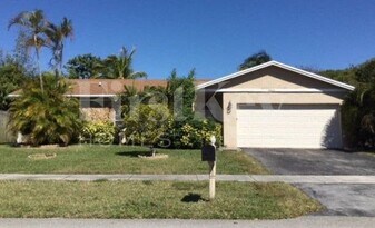 9703 NW 42nd Ct in Sunrise, FL - Building Photo