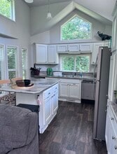 11350 NW 185th Pl in Portland, OR - Building Photo - Building Photo