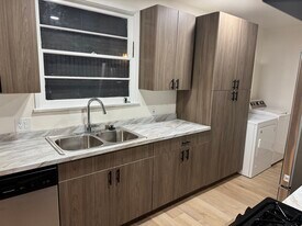 13345 Burbank Blvd in Van Nuys, CA - Building Photo