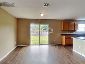 5325 Mathra Dr in Del Valle, TX - Building Photo - Building Photo