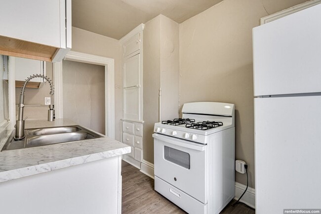 818 Bowen St in Oshkosh, WI - Building Photo - Building Photo