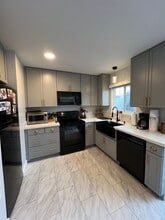 3157 Lynscott Dr in Marina, CA - Foto de edificio - Building Photo
