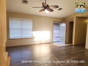 6840 NW Willow Springs Dr in Lawton, OK - Building Photo - Building Photo