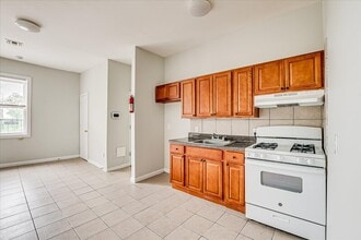 424 Division St in Perth Amboy, NJ - Building Photo - Building Photo