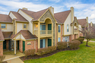 Brookwood Farms Apartments in South Lyon, MI - Foto de edificio - Building Photo