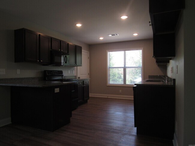 1515 Stamps St in Jacksonville, AR - Building Photo - Building Photo