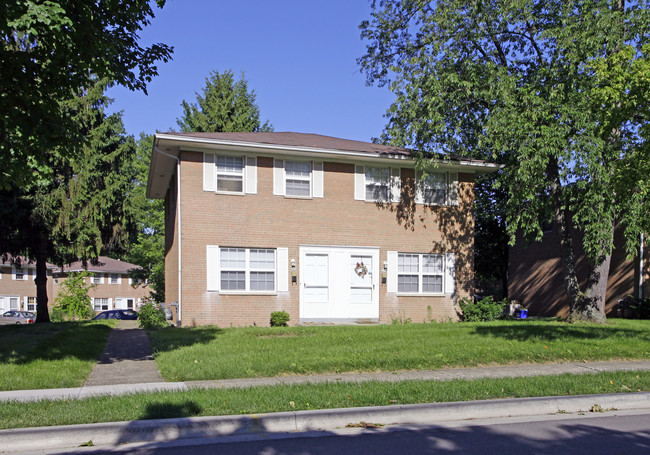 Sheridan Park Court Apartments in Columbus, OH - Building Photo - Building Photo