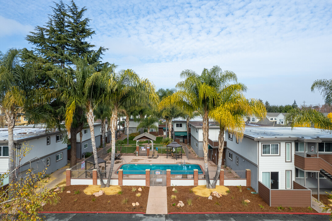 Somerset Place Apartments in Mountain View, CA - Building Photo