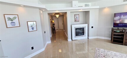 2747 Paradise Rd in Las Vegas, NV - Foto de edificio - Building Photo