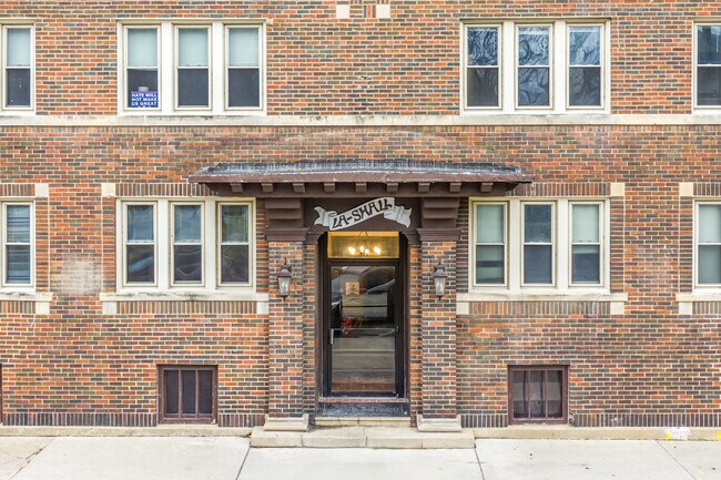 La Shall in Milwaukee, WI - Building Photo - Building Photo