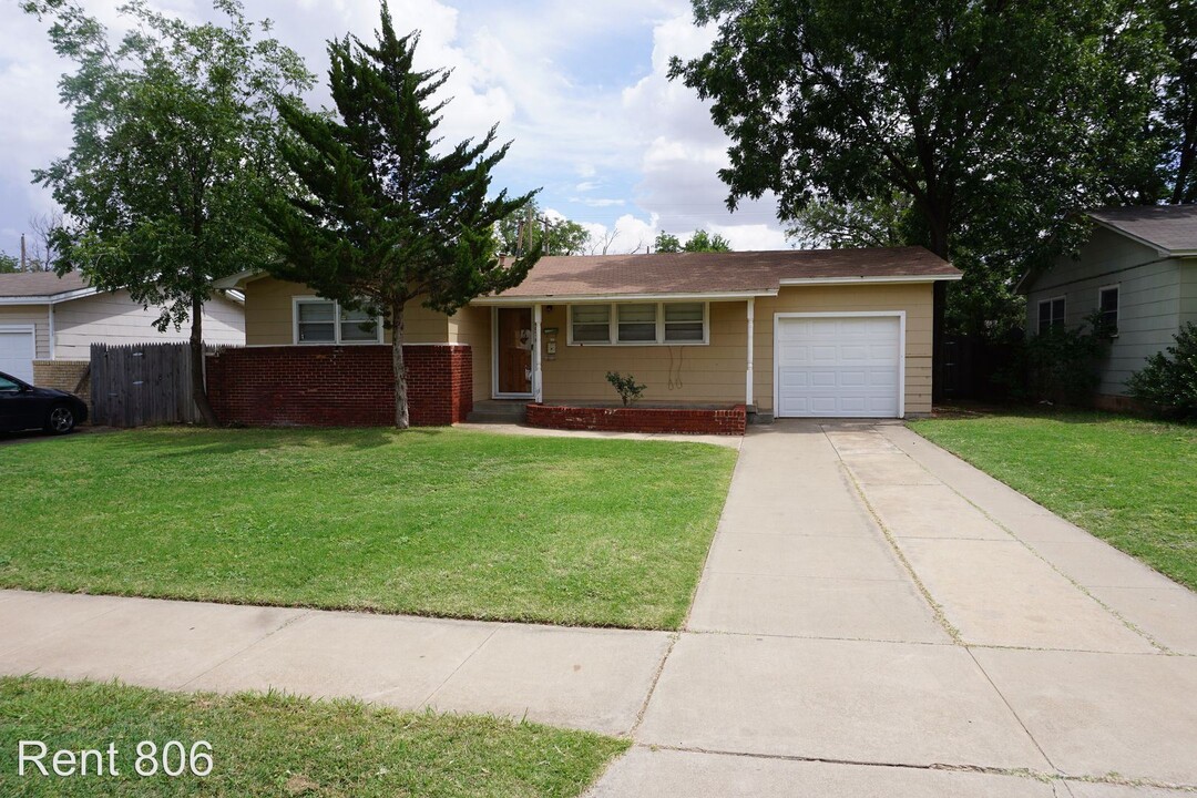 2607 43rd St in Lubbock, TX - Building Photo