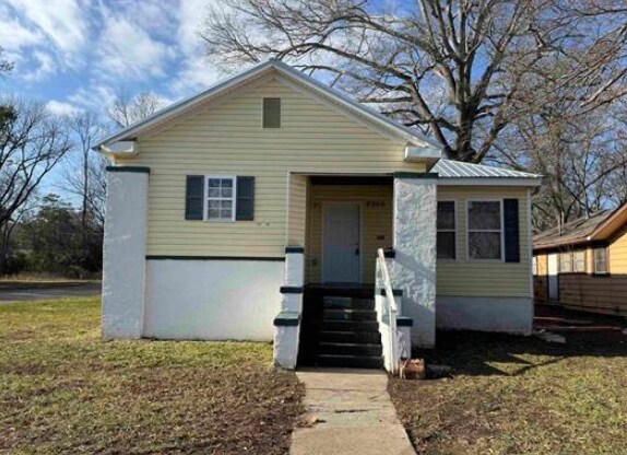 8300 4th Ave N in Birmingham, AL - Foto de edificio - Building Photo