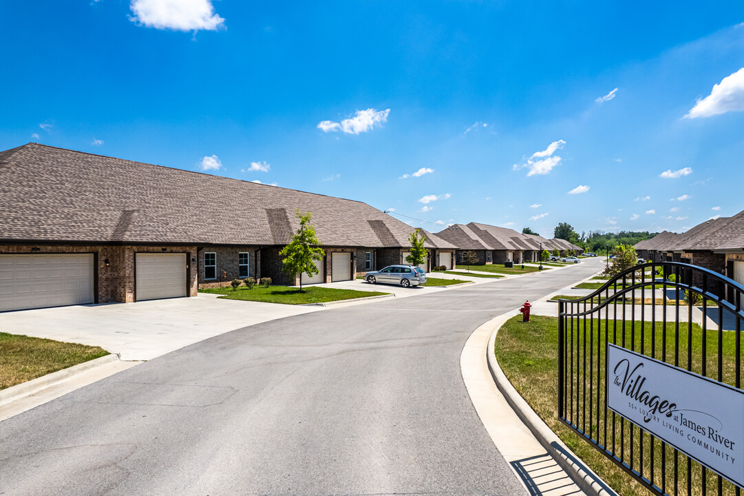 The Villages at James River in Ozark, MO - Building Photo