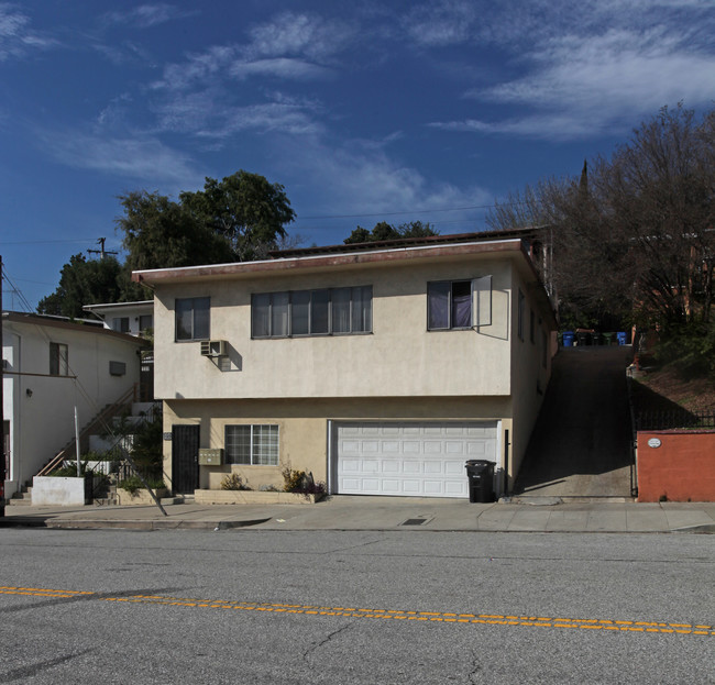 3621 Fletcher Dr in Los Angeles, CA - Foto de edificio - Building Photo