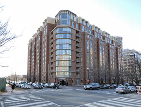 Capitol Hill Tower in Washington, DC - Building Photo - Building Photo