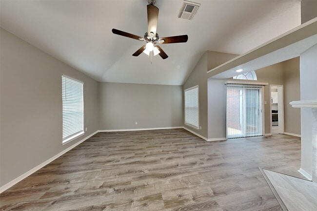 17326 Masonridge Dr in Houston, TX - Foto de edificio - Building Photo