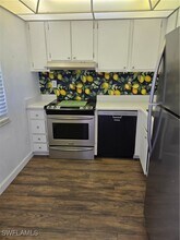 1580 Pine Valley Dr in Ft. Myers, FL - Building Photo - Building Photo