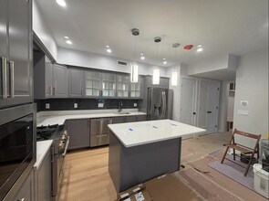 12 Aldersey St, Unit 2L in Somerville, MA - Building Photo - Building Photo