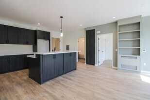 2800 Broad St in San Luis Obispo, CA - Building Photo
