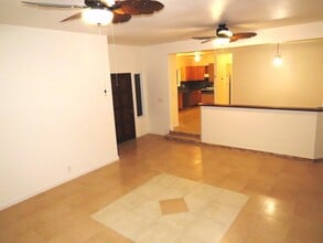 15-1414 24th Ave in Keaau, HI - Foto de edificio - Building Photo