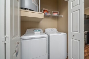 Hilltops in Conroe, TX - Building Photo