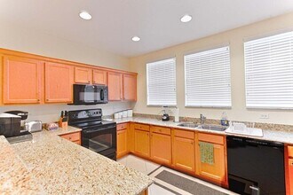 660 Amador Ln in West Palm Beach, FL - Building Photo - Building Photo