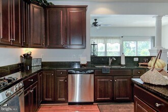 32 Hunting Creek Ln in Stafford, VA - Building Photo - Building Photo