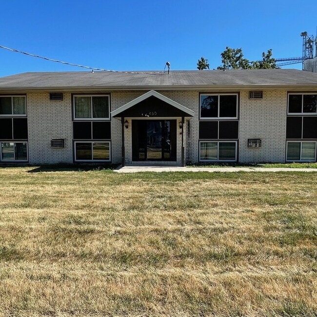 property at 450 Laurel St