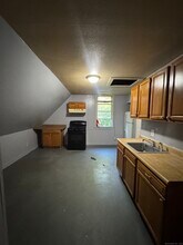 421 Blatchley Ave in New Haven, CT - Building Photo - Building Photo
